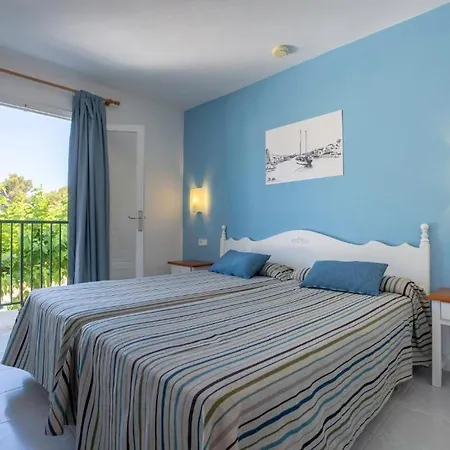 Hotel Menorca Caleta Playa 3*