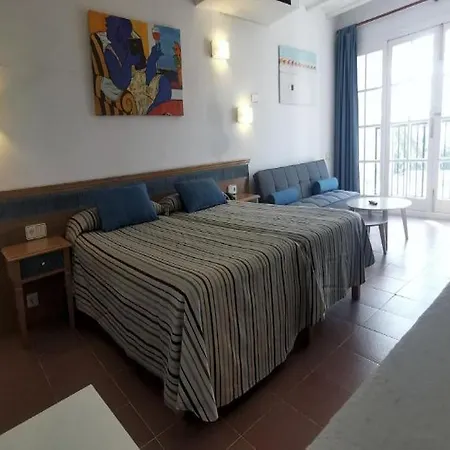 호텔 Menorca Caleta Playa 3*